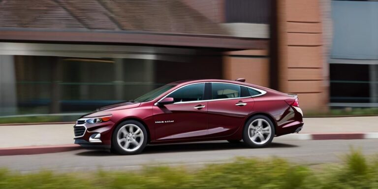 What is the price of chevrolet malibu car from 2018 year?