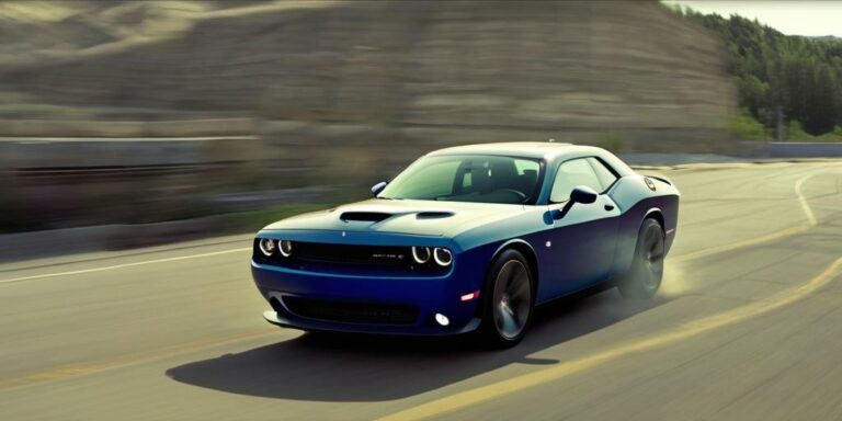 What is the price of dodge challenger car from 2015 year?