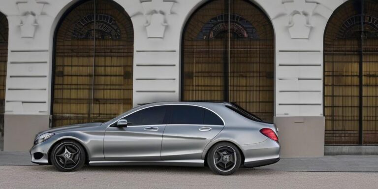 What is the price of mercedes-benz door car from 2015 year?