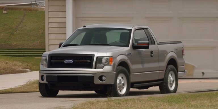 What is the price of ford door car from 2012 year?