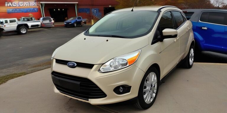 What is the price of ford door car from 2013 year?