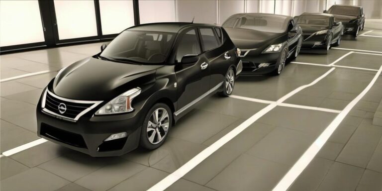 What is the price of nissan door car from 2013 year?